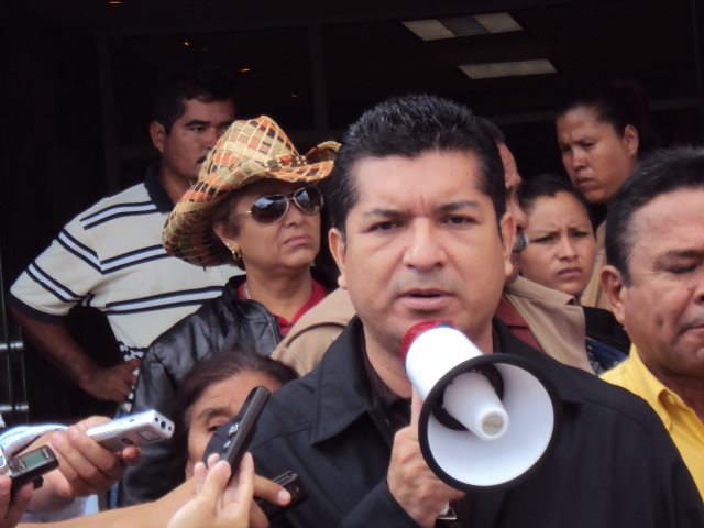 “Los legisladores son enemigos del Pueblo”: Chavira Martínez